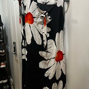 Moschino Women’s Size 4 Black White Floral Sleeveless Shift Dress